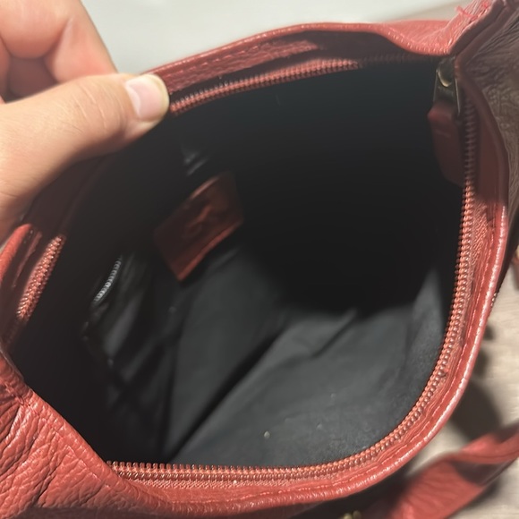 Leather crossbody bag - Picture 7 of 9